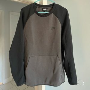 Nike Tech Crewneck
